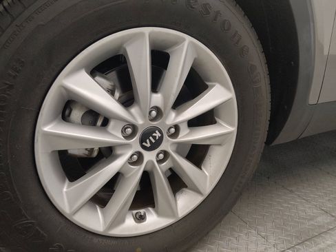 Used 2019 Kia Sorento L FWD image 31