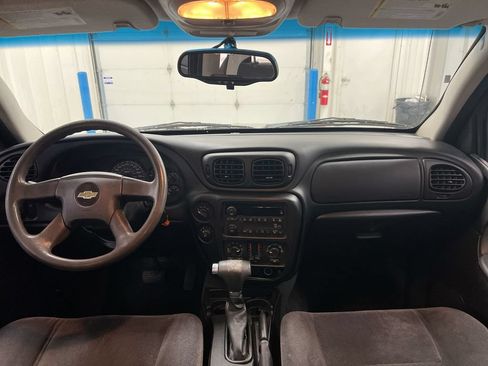 Used 2008 Chevrolet TrailBlazer LT w/ Sun And Sound Package AWD/4WD image 10
