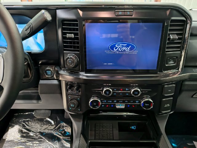 New 2026 Ford F350 Lariat w/ Black Appearance Package AWD/4WD image 19