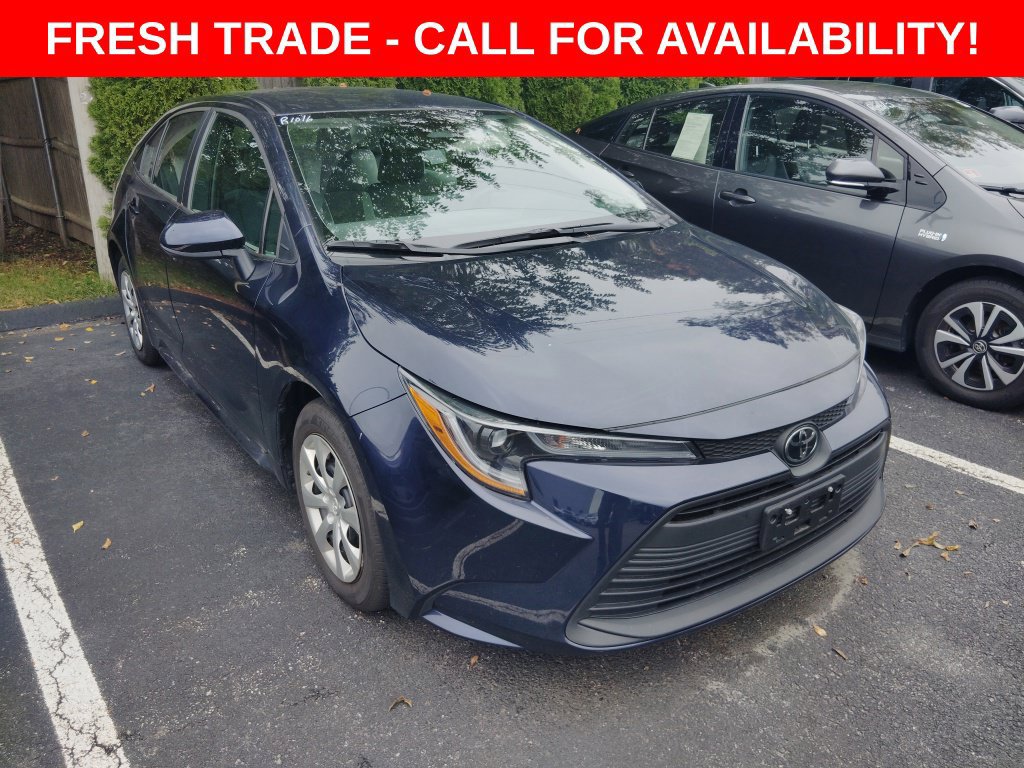Used 2026 Toyota Corolla LE FWD image 1