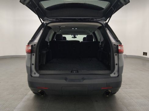 Used 2020 Chevrolet Traverse LS FWD image 29
