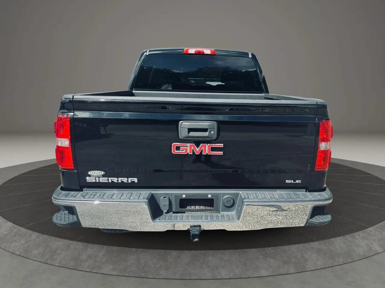 Used 2017 GMC Sierra 1500 SLE w/ SLE Value Package AWD/4WD image 4