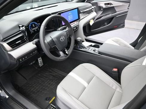 New 2026 Toyota Camry SE w/ Multimedia Upgrade Package image 4