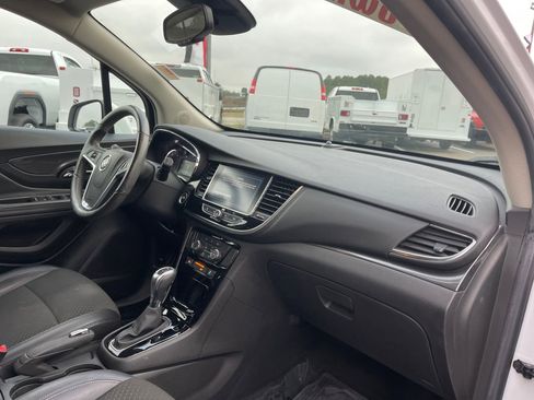 Used 2018 Buick Encore Preferred image 30