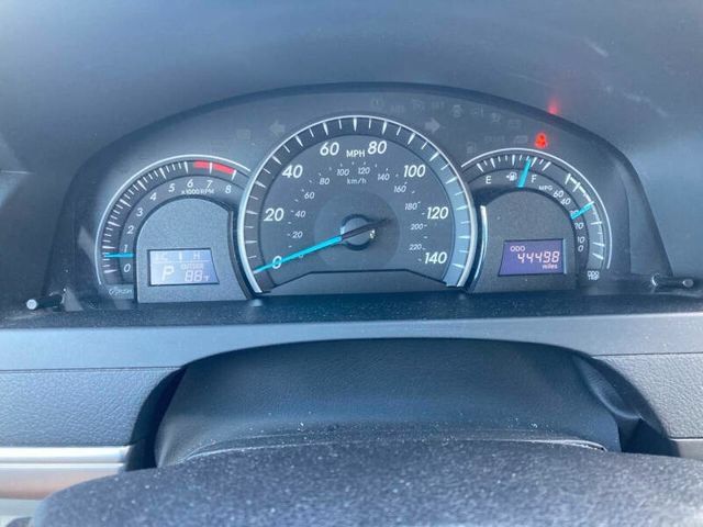 Used 2013 Toyota Camry LE FWD image 12