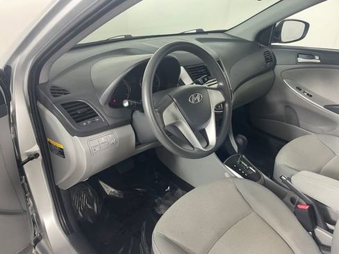 Used 2013 Hyundai Accent GLS FWD image 3