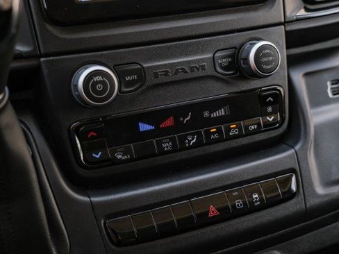 Used 2023 RAM ProMaster 2500 FWD image 21