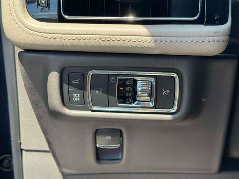 Used 2022 Lincoln Nautilus Reserve AWD/4WD image 22