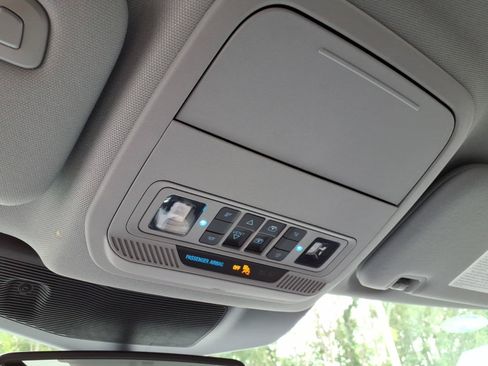 Used 2023 Ford Explorer Limited w/ Limited Technology Package AWD/4WD image 24