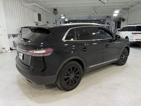 Used 2023 Lincoln Nautilus Reserve image 5