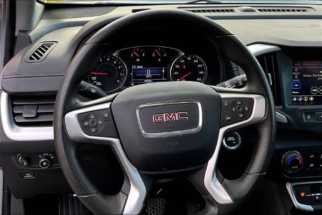 Used 2024 GMC Terrain SLE w/ Driver Convenience Package AWD/4WD image 17