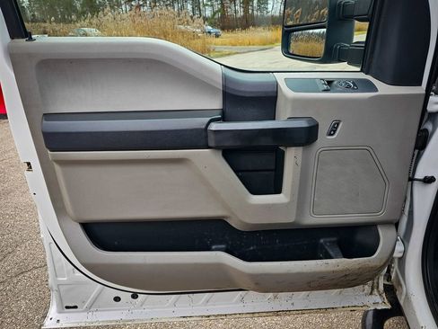 Used 2019 Ford F350 XL w/ Power Equipment Group image 14