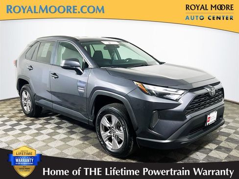 Used 2025 Toyota RAV4 XLE image 1