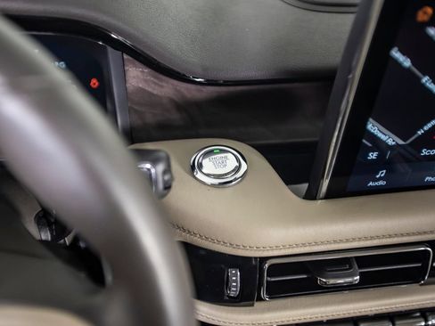 Used 2022 Lincoln Aviator Reserve w/ Equipment Group 201A AWD/4WD image 38