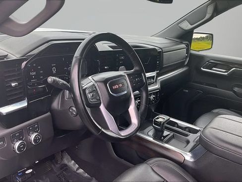 Used 2024 GMC Sierra 1500 SLT w/ SLT Premium Package AWD/4WD image 12