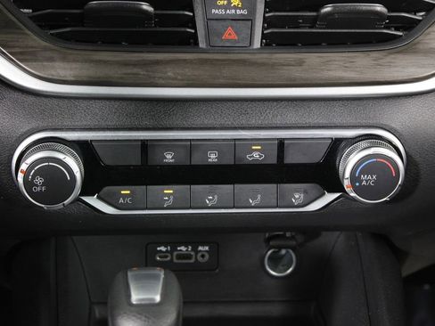 Certified 2025 Nissan Altima 2.5 SV image 21