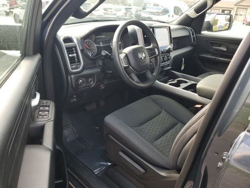 New 2026 RAM 1500 Express AWD/4WD image 12
