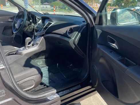 Used 2016 Chevrolet Cruze LT image 15