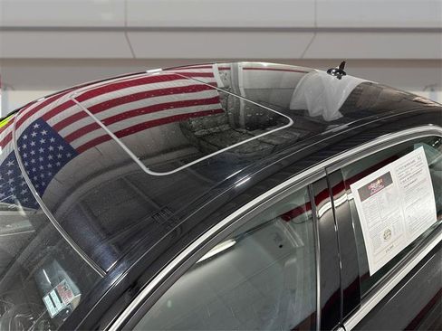 Used 2014 Mercedes-Benz E 350 4MATIC Sedan image 11