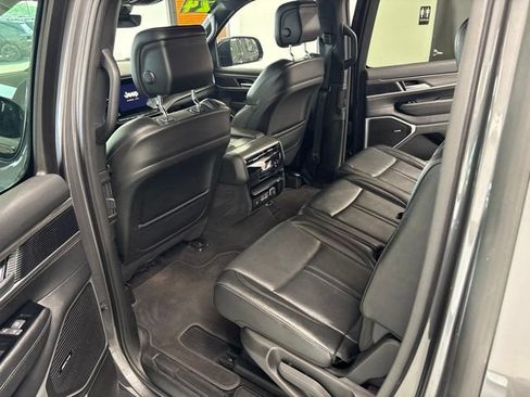 Used 2024 Jeep Wagoneer L Series III w/ Flexible Seating Group AWD/4WD image 24