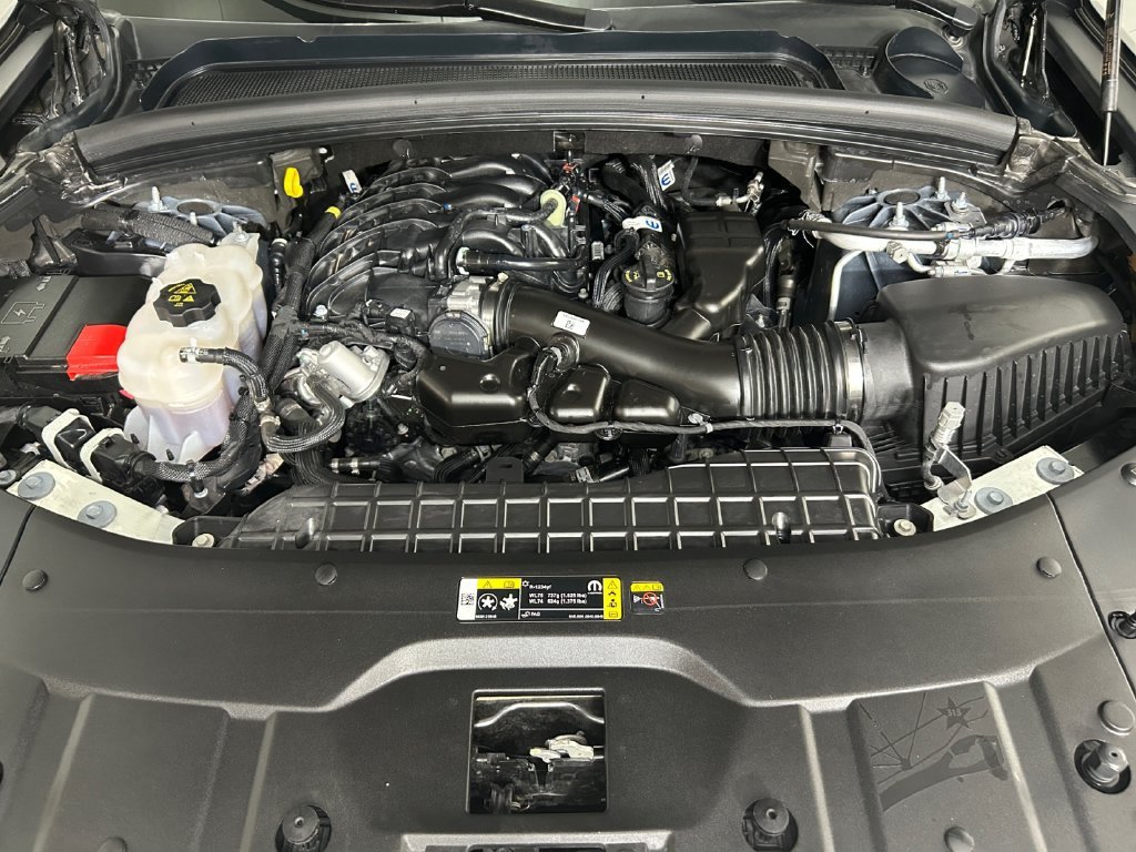 Used 2025 Jeep Grand Cherokee Limited AWD/4WD image 19