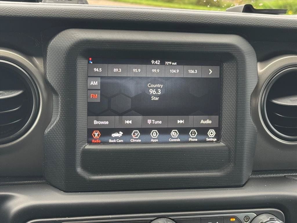 Used 2023 Jeep Gladiator Sport AWD/4WD image 13
