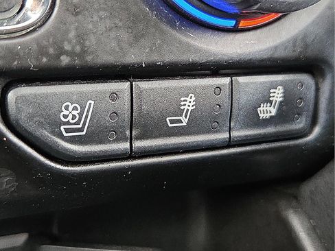 Used 2021 Chevrolet Tahoe Premier w/ Premium Package image 20