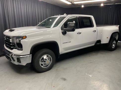 New 2026 Chevrolet Silverado 3500 LTZ AWD/4WD image 3