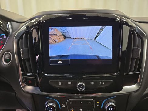 Certified 2023 Chevrolet Traverse LT FWD image 15