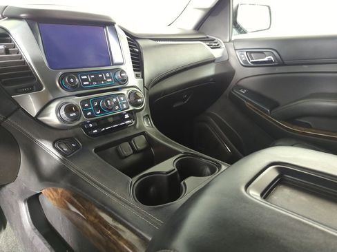 Used 2018 Chevrolet Tahoe LT w/ RST Edition image 19