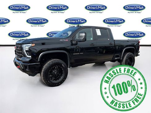 Used 2024 Chevrolet Silverado 2500 ZR2 w/ Technology Package AWD/4WD image 3
