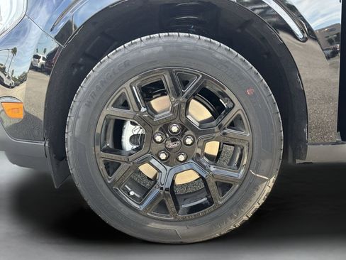 New 2025 Ford Maverick Lariat w/ Black Appearance Package image 37