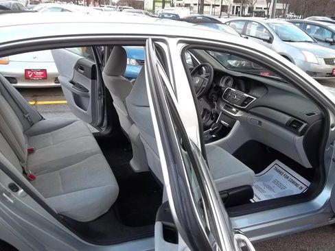 Used 2013 Honda Accord LX image 10