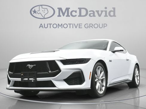 Used 2025 Ford Mustang GT Premium RWD image 26