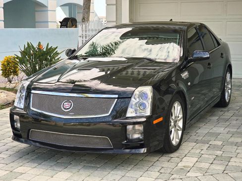 Used 2009 Cadillac STS V image 30