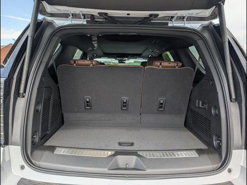 New 2026 Chevrolet Tahoe High Country AWD/4WD image 19