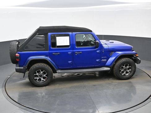 Used 2018 Jeep Wrangler Unlimited Sahara w/ Dual Top Group image 35