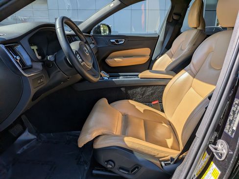 Used 2023 Volvo XC60 T8 Ultimate w/ Climate Package AWD/4WD image 15