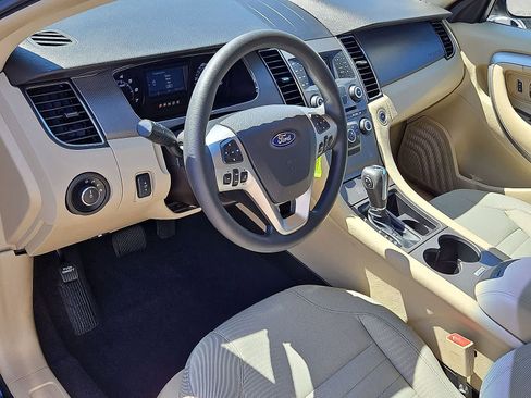 Used 2018 Ford Taurus SE FWD image 16