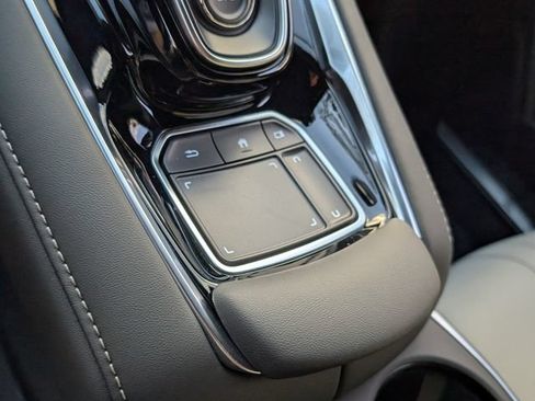 New 2026 Acura RDX SH-AWD image 13