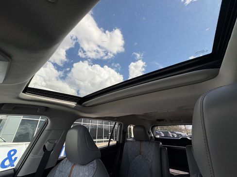 Used 2022 Toyota Highlander Bronze Edition image 48