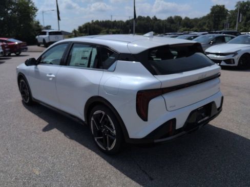 New 2026 Kia K4 GT-Line w/ GT-Line Premium Package FWD image 5