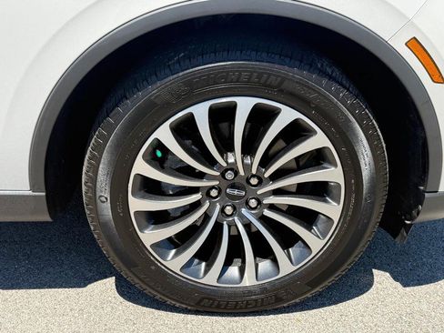 Certified 2023 Lincoln Aviator Reserve w/ Equipment Group 201A AWD/4WD image 12