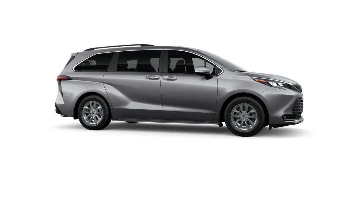 New 2026 Toyota Sienna XLE FWD image 13