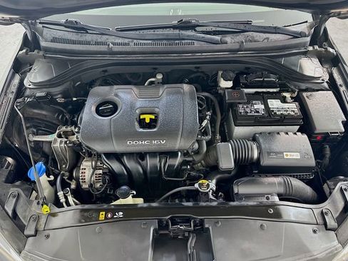 Used 2018 Hyundai Elantra Value Edition image 25