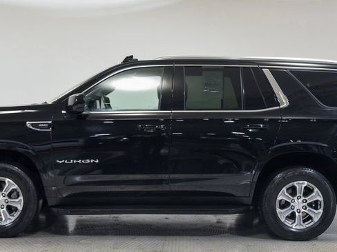 Used 2024 GMC Yukon SLE AWD/4WD image 8