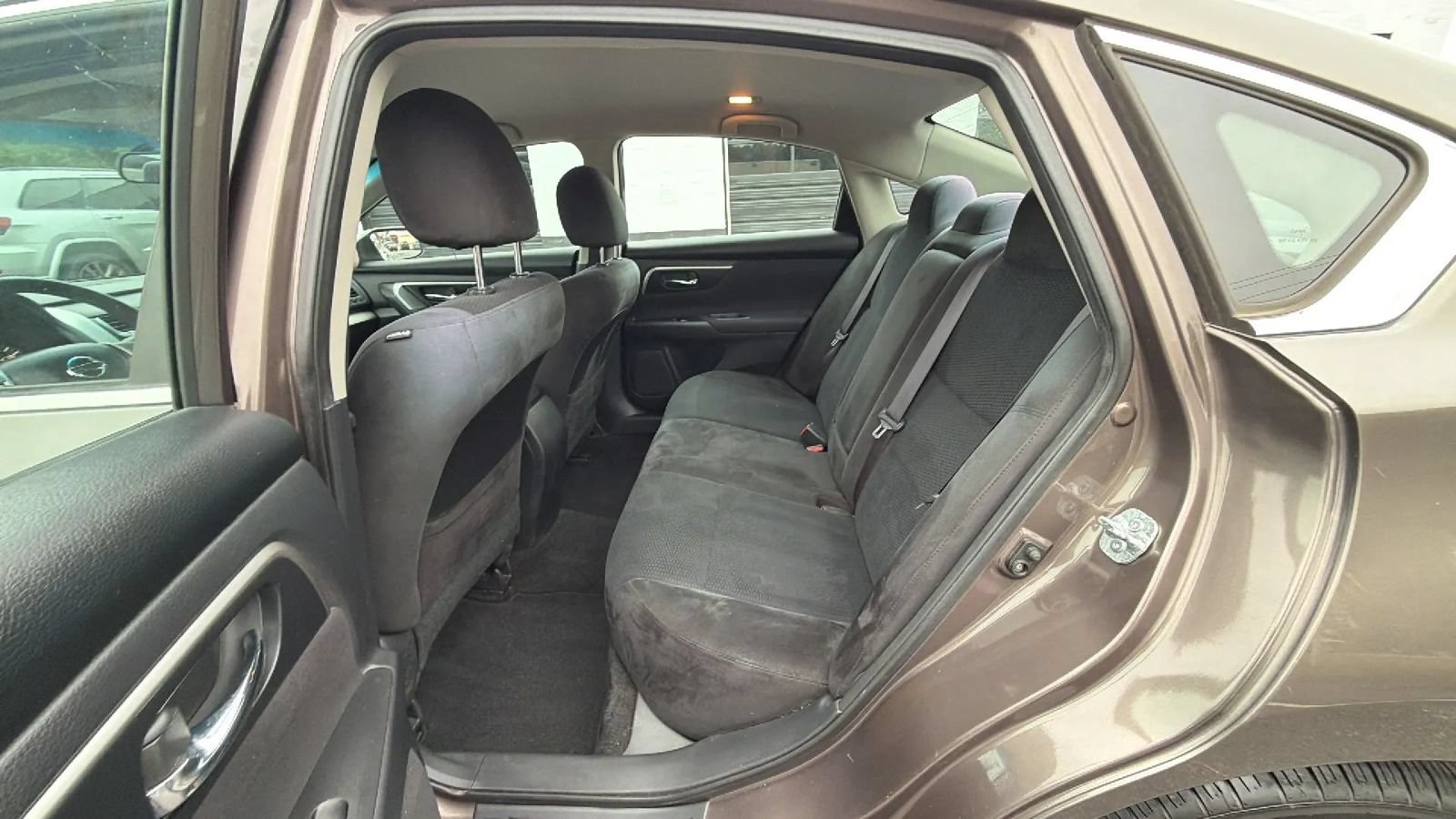 Used 2015 Nissan Altima 2.5 S w/ Power Driver Seat Package FWD image 38