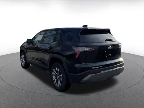 Used 2025 Chevrolet Equinox LT image 11