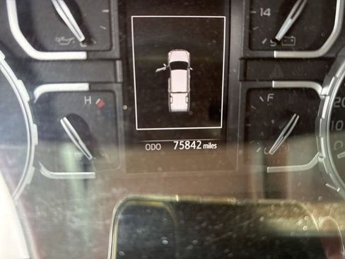 Used 2019 Toyota Tundra SR5 image 10