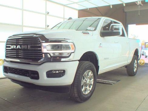 Used 2024 RAM 2500 Laramie AWD/4WD image 1